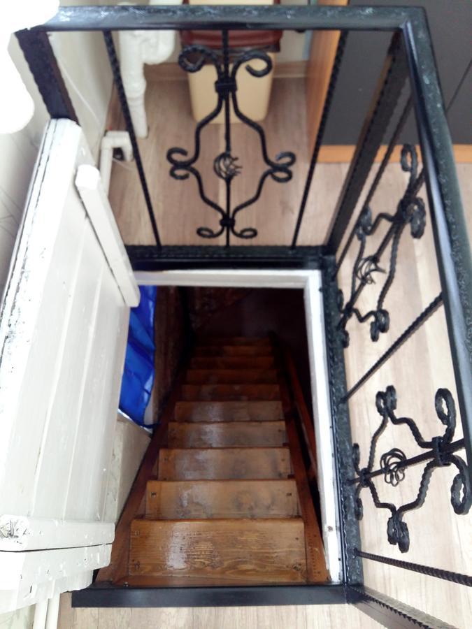 Gulo'S Home Тбилиси Экстерьер фото