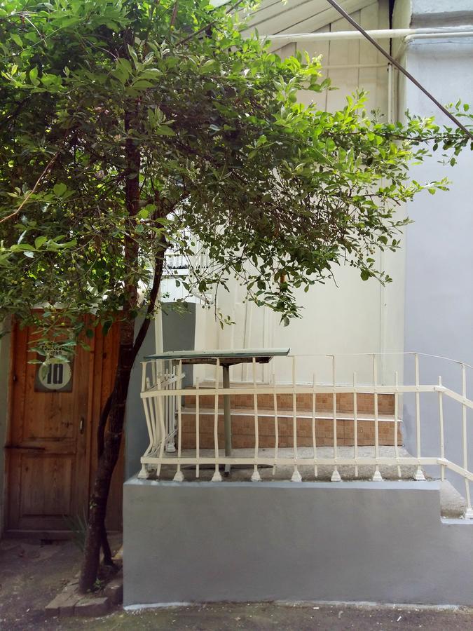 Gulo'S Home Тбилиси Экстерьер фото