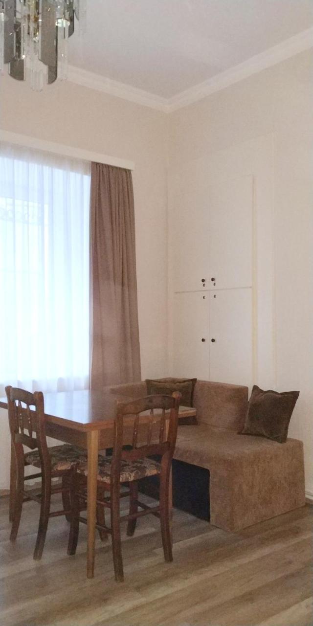 Gulo'S Home Тбилиси Экстерьер фото